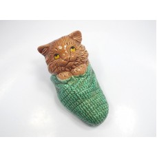 Vintage Majolica Style Cat in Green Knitted Sock Wall Pocket   123297965823